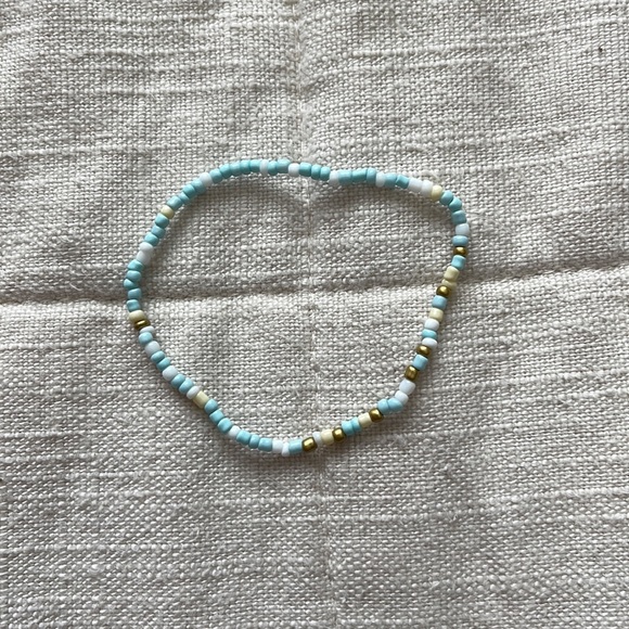 Light blue aesthetic clay bead bracelet - Picture 4 of 4